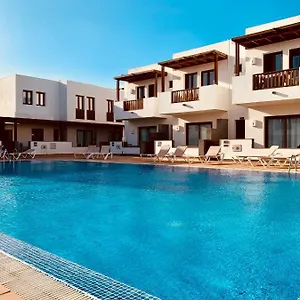 https://la-casa-roja.in-canary-islands.com